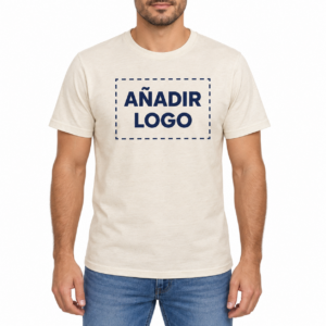 Modelo con camiseta Recycled 160 y espacio para añadir logotipo